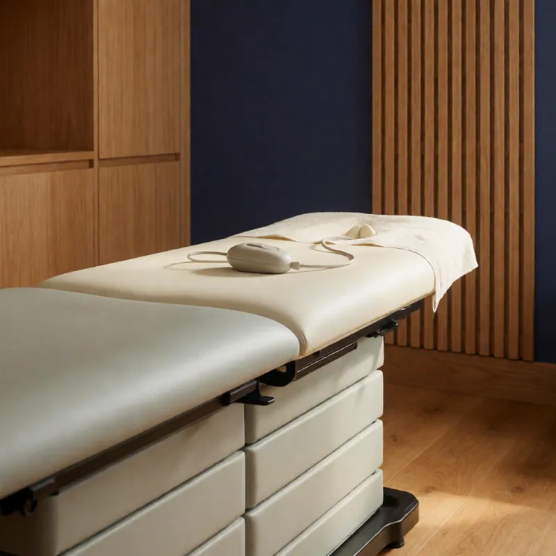 The traction table room